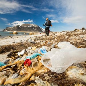 Na região de Lisboa, o comércio de Cascais e Estoril vai abolir uso de canudinhos, sacolas e garrafas de plástico